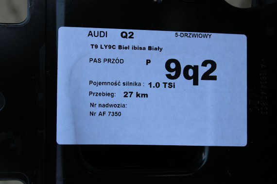 AUDI Q2 PRZÓD maska błotniki zderzak pas przedni lampy wzmocnienie błotnik lampa 81A FULL LED Kolor: T9T9 	LY9C Biel ibisa Biały