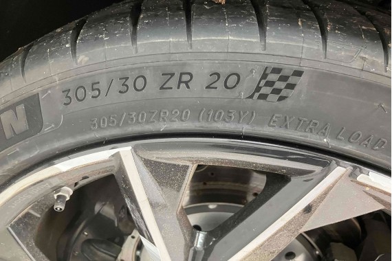 AUDI R8 II 4S FELGI 4S0601025CB 18 cali + OPONY LETNIE KOŁA felga 11J*20H2 ET47 opona 4S0601025BT SPORT 5-V-Speichen Michelin