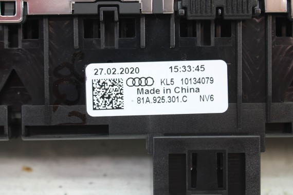 AUDI Q2 PANEL Z PRZYCISKAMI PRZYCISKI 81A925301C 81A 925 301 C przycisk przyciski przełączników