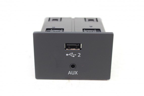 AUDI A1 A3 Q2 GNIAZDO USB...