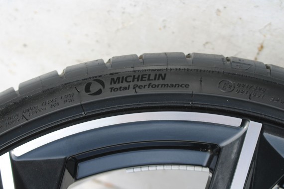 AUDI R8 II 4S FELGI 4S0601025CB 18 cali + OPONY LETNIE KOŁA felga 11J*20H2 ET47 opona 4S0601025BT SPORT 5-V-Speichen Michelin