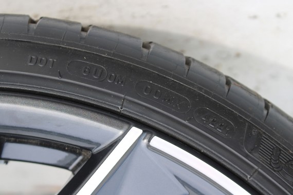 AUDI R8 II 4S FELGI 4S0601025CB 18 cali + OPONY LETNIE KOŁA felga 11J*20H2 ET47 opona 4S0601025BT SPORT 5-V-Speichen Michelin