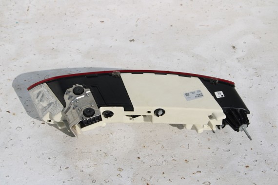 AUDI R8 II 4S ZDERZAK + KLAPA BAGAŻNIKA Matrix lampy lampa 0E0E LY9T Czarny CABRIO 4S7827029 4S7807649B 4S0807303E 4S0945095A