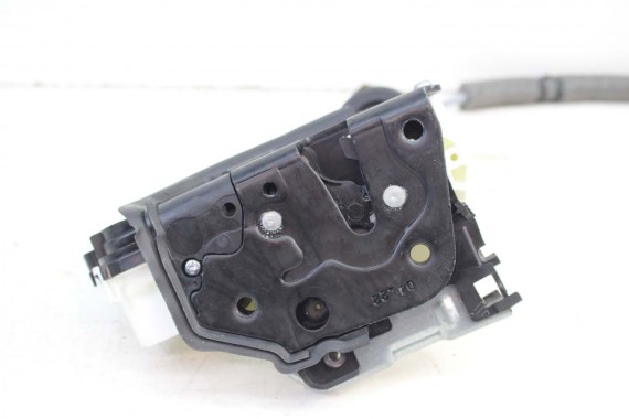 AUDI R8 II 4S ZAMEK DRZWI 8X1837015E 8X1837016E 8X1 837 015 E 8X1 837 016 E CABRIO SPYDER FL LIFT lewy i prawy 2 szt. L + P