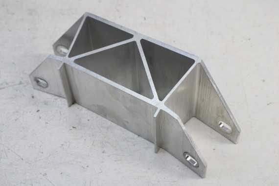 AUDI R8 II 4S WSPORNIK ŁAPA 4S0802871A 4S0 802 871 A 4S0802871A silnik ŁOŻE podpora  MOCOWANIE UCHWYT