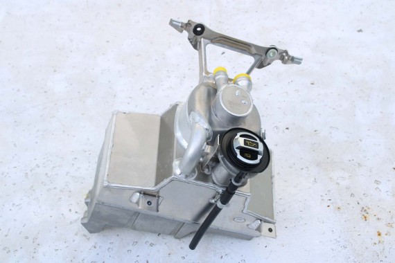 AUDI R8 II 4S ZBIORNIK OLEJU 4S0115373F pojemnik LIFT 4S0 115 373 F 079907660A 4S0103485A pojemnik 4S0115373F MISKA 4S0115373F