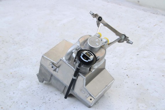 AUDI R8 II 4S ZBIORNIK OLEJU 4S0115373F pojemnik LIFT 4S0 115 373 F 079907660A 4S0103485A pojemnik 4S0115373F MISKA 4S0115373F