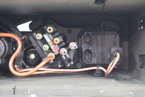 AUDI Q8 E-TRON POMPA ZAWIESZENIA 4KE616005E SPRĘŻARKA KOMPRESOR 4KE 616 005 ETRON 4KE616005E 4KE616005 pneumatycznego 4KE616005