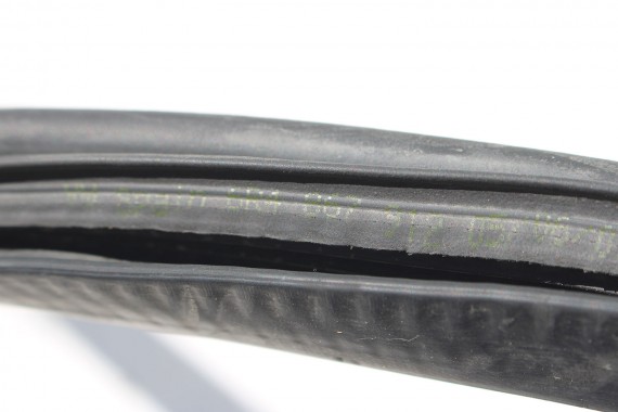 VW POLO USCZELKA DRZWI 6R4867911 6R4867912 karoseryjna 6R4867911C 6R4867912C  6R4867911G 6R4867912G 6R6867911 6R6867912 6R 6C