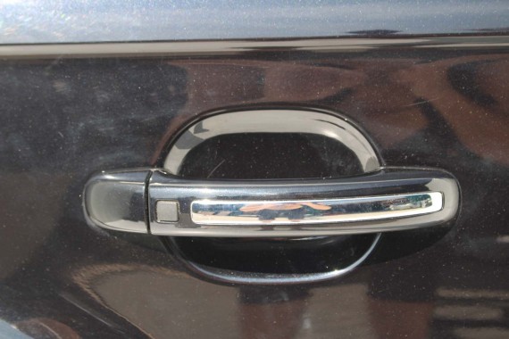 AUDI Q7 DRZWI PRAWE PRZÓD + TYŁ STRONA PRAWA przednie +tylne 2 sztuki 4L Kolor 2T2T LC9X Głęboka Czarny 4L0831052 4L0833052 LIFT