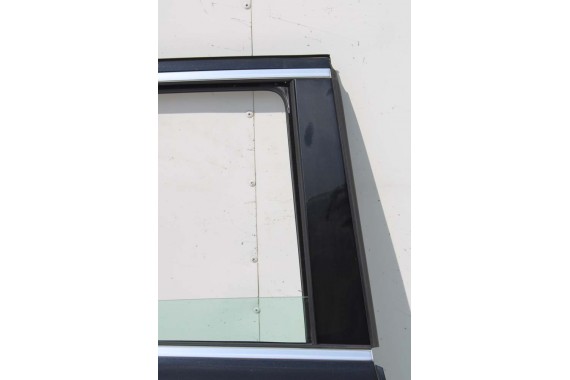 AUDI Q7 DRZWI PRAWE PRZÓD + TYŁ STRONA PRAWA przednie +tylne 2 sztuki 4L Kolor 2T2T LC9X Głęboka Czarny 4L0831052 4L0833052 LIFT