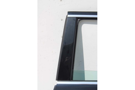 AUDI Q7 DRZWI LEWE PRZÓD + TYŁ STRONA LEWA przednie + tylne 2 sztuki 4L Kolor 2T2T LC9X Głęboka Czarny 4L0831051 4L0833051 LIFT