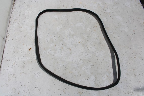 SKODA YETI USCZELKA DRZWI 5L0867365 5L0 867 365 karoseryjna 5L0867365A 5L0867365C przód przednia 5L0867365 5L0867365A 5L0867365C