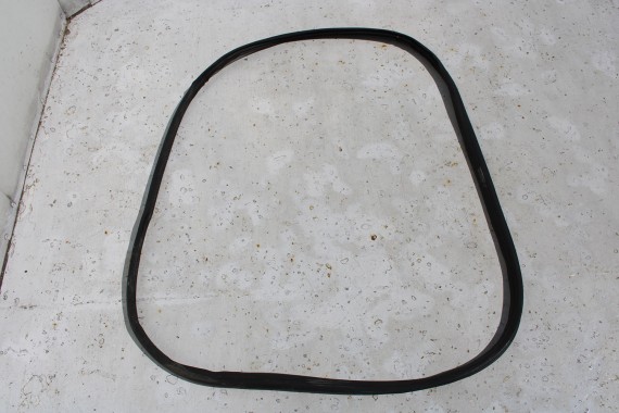 SKODA YETI USCZELKA DRZWI 5L0867365 5L0 867 365 karoseryjna 5L0867365A 5L0867365C przód przednia 5L0867365 5L0867365A 5L0867365C