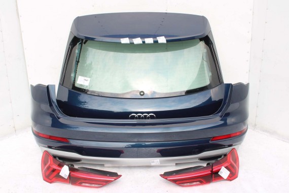 AUDI Q3 83A II TYŁ ZDERZAK + KLAPA BAGAŻNIKA + LAMPY lampa tylny Matrix B9B9 LX5E Kosmosblau Niebieski F3 83A827025 83A807511