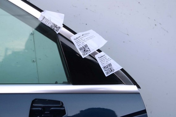AUDI Q3 II 83A DRZWI PRAWE PRZÓD + TYŁ STRONA PRAWA przednie + tylne 2 sztuki B9B9 LX5E Kosmosblau Niebieski 83A831052 83A833052