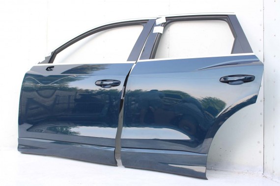 AUDI Q3 II 83A DRZWI LEWE PRZÓD + TYŁ STRONA LEWA przednie + tylne 2 sztuki B9B9 LX5E Kosmosblau Niebieski 83A831051 83A833051