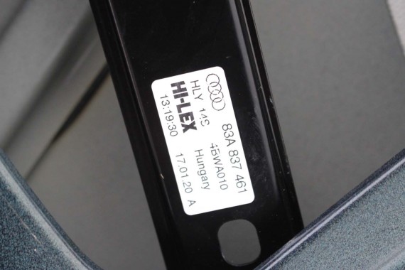AUDI Q3 II 83A DRZWI LEWE PRZÓD + TYŁ STRONA LEWA przednie + tylne 2 sztuki B9B9 LX5E Kosmosblau Niebieski 83A831051 83A833051