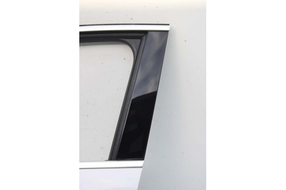 AUDI Q3 II 83A DRZWI LEWE PRZÓD + TYŁ STRONA LEWA przednie + tylne 2 sztuki 2Y2Y LS9R Gletscherweiss Biały 83A831051 83A833051