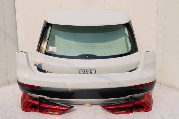 AUDI Q3 83A II TYŁ ZDERZAK + KLAPA BAGAŻNIKA + LAMPY lampa tylny Matrix 2Y2Y LS9R Gletscherweiss Biały F3 83A827025 83A807511