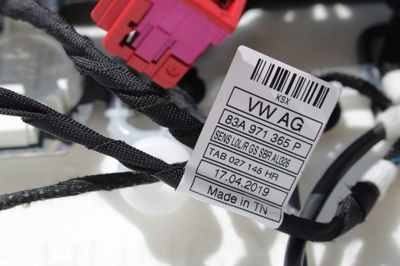 AUDI Q3 83A II FOTELE KOMPLET FOTELI siedzeń siedzenia tapicerka skóra czarne F3 N1M Leder/Kunstleder mono.pur 550-Kombination