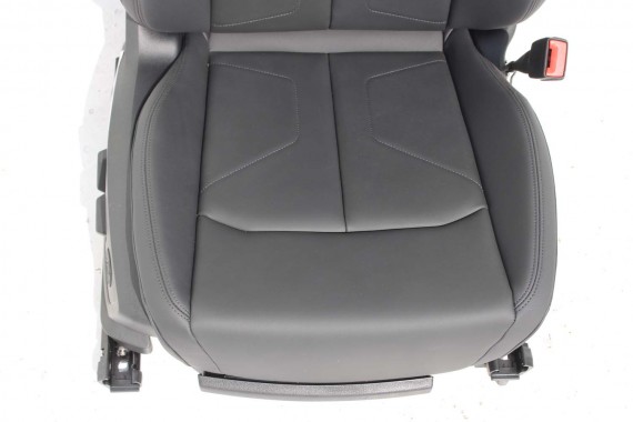 AUDI Q3 83A II FOTELE KOMPLET FOTELI siedzeń siedzenia tapicerka skóra czarne F3 N1M Leder/Kunstleder mono.pur 550-Kombination