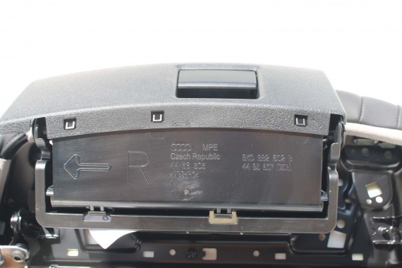 AUDI Q3 83A II FOTELE KOMPLET FOTELI siedzeń siedzenia tapicerka skóra czarne F3 N1M Leder/Kunstleder mono.pur 550-Kombination