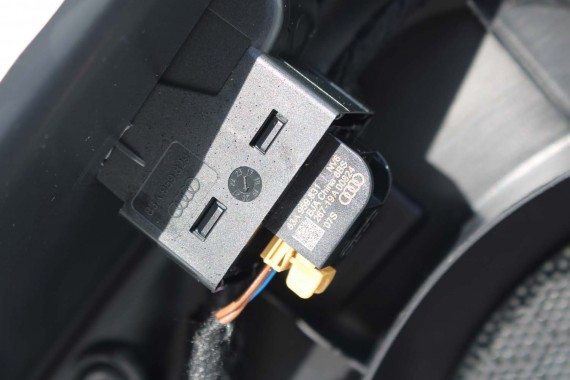 AUDI Q3 83A II FOTELE KOMPLET FOTELI siedzeń siedzenia tapicerka skóra czarne F3 N1M Leder/Kunstleder mono.pur 550-Kombination