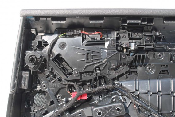 AUDI Q3 83A II FOTELE KOMPLET FOTELI siedzeń siedzenia tapicerka skóra czarne F3 N1M Leder/Kunstleder mono.pur 550-Kombination