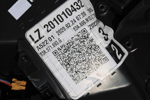 AUDI Q3 83A II FOTELE KOMPLET FOTELI siedzeń siedzenia tapicerka skóra czarne F3 N1M Leder/Kunstleder mono.pur 550-Kombination