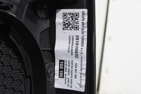 AUDI Q3 83A II FOTELE KOMPLET FOTELI siedzeń siedzenia tapicerka skóra czarne F3 N1M Leder/Kunstleder mono.pur 550-Kombination