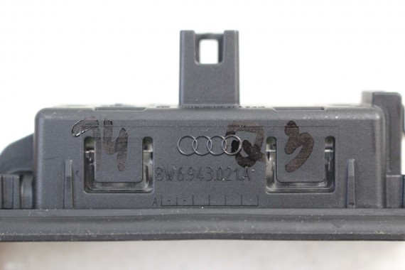 AUDI A5 Q3 Q5 OŚWIETLENIE 8W6943021A REJESTRACJI LAMPKA LED TABLICY REJESTRACYJNEJ 8W6943021 8W6 943 021 8W F5 81A 80A FY Q7 4M
