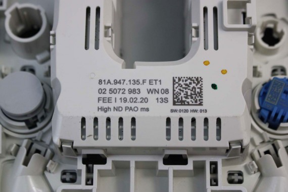 AUDI Q2 Q3 LAMPKA PODSUFITKI 81A947135F 81A 947 135 F oświetlenie kabiny ET1 srebrny 81A947135F F3 A1 82A 81A947135F 81A947135F