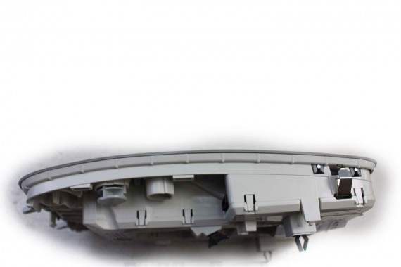 AUDI Q2 Q3 LAMPKA PODSUFITKI 81A947135F 81A 947 135 F oświetlenie kabiny ET1 srebrny 81A947135F F3 A1 82A 81A947135F 81A947135F
