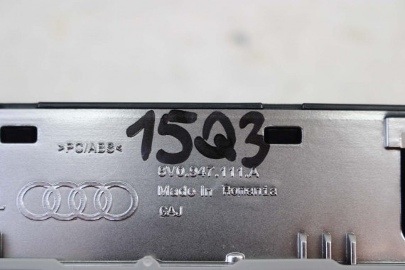 AUDI Q3 LAMPKA PODSUFITKI KABINY 8V0947111B oświetlenie LED 8V0 947 111 B Kolor ET1 kryształowo srebrny 8X 8V 8U 83A 8V0947111B