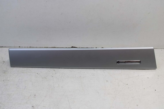 AUDI Q3 LISTWY OZDOBNE KONSOLI DEKOR 83C857185 dekory 83C 857 185 83C857185 4T4 83A F3 Kolor 4T4 silber flex metallic 83C857185