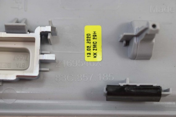 AUDI Q3 LISTWY OZDOBNE KONSOLI DEKOR 83C857185 dekory 83C 857 185 83C857185 4T4 83A F3 Kolor 4T4 silber flex metallic 83C857185