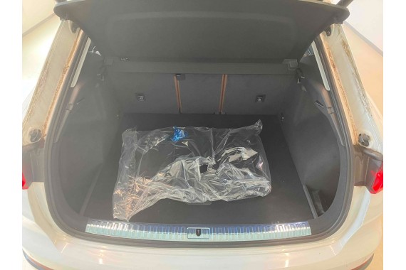 AUDI Q3 F3 BOCZEK DYWAN TAPICERKA BAGAŻNIKA 83A861529B 83A863879E 83A863880D boczki bagażnik tapicerka 83A864483B 83A 861 529