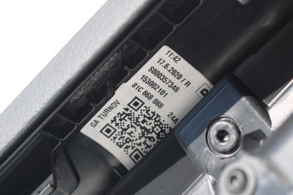 AUDI Q2 FOTELE KOMPLET FOTELI siedzeń siedzenia fotel tapicerka 81A skóra czarne kolor czarny kanapa siedzisko oparcie fotel