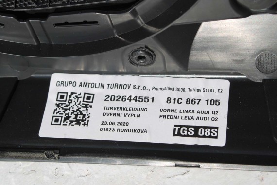 AUDI Q2 FOTELE KOMPLET FOTELI siedzeń siedzenia fotel tapicerka 81A skóra czarne kolor czarny kanapa siedzisko oparcie fotel