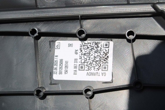AUDI Q2 FOTELE KOMPLET FOTELI siedzeń siedzenia fotel tapicerka 81A skóra czarne kolor czarny kanapa siedzisko oparcie fotel