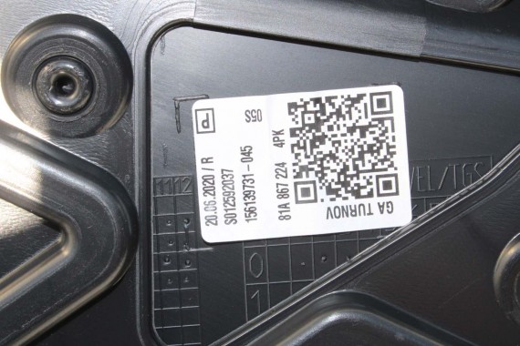 AUDI Q2 FOTELE KOMPLET FOTELI siedzeń siedzenia fotel tapicerka 81A skóra czarne kolor czarny kanapa siedzisko oparcie fotel
