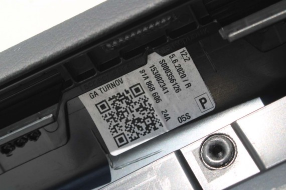 AUDI Q2 FOTELE KOMPLET FOTELI siedzeń siedzenia fotel tapicerka 81A skóra czarne kolor czarny kanapa siedzisko oparcie fotel