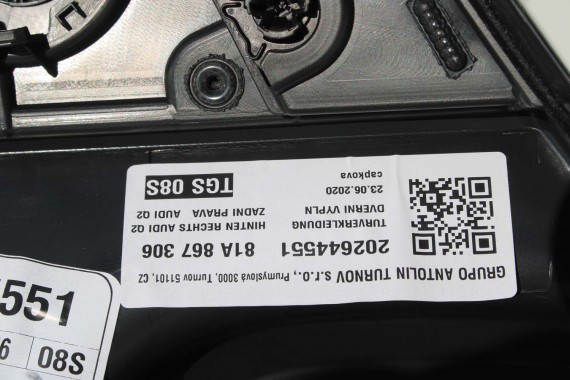 AUDI Q2 FOTELE KOMPLET FOTELI siedzeń siedzenia fotel tapicerka 81A skóra czarne kolor czarny kanapa siedzisko oparcie fotel