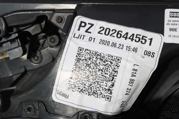 AUDI Q2 FOTELE KOMPLET FOTELI siedzeń siedzenia fotel tapicerka 81A skóra czarne kolor czarny kanapa siedzisko oparcie fotel