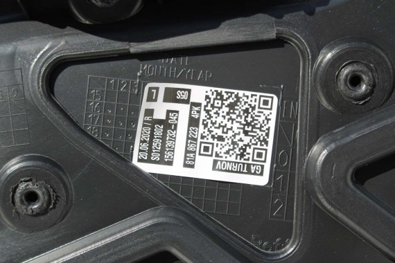 AUDI Q2 FOTELE KOMPLET FOTELI siedzeń siedzenia fotel tapicerka 81A skóra czarne kolor czarny kanapa siedzisko oparcie fotel