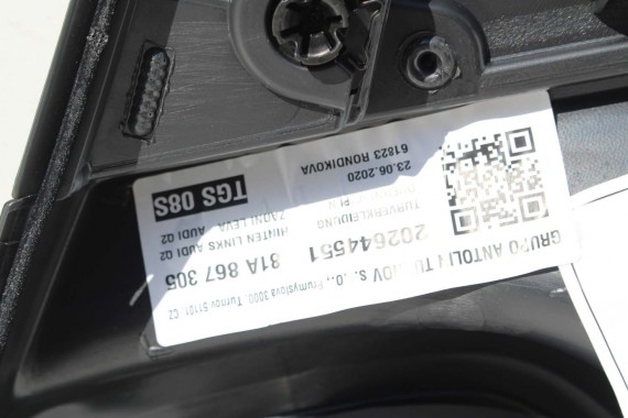 AUDI Q2 FOTELE KOMPLET FOTELI siedzeń siedzenia fotel tapicerka 81A skóra czarne kolor czarny kanapa siedzisko oparcie fotel
