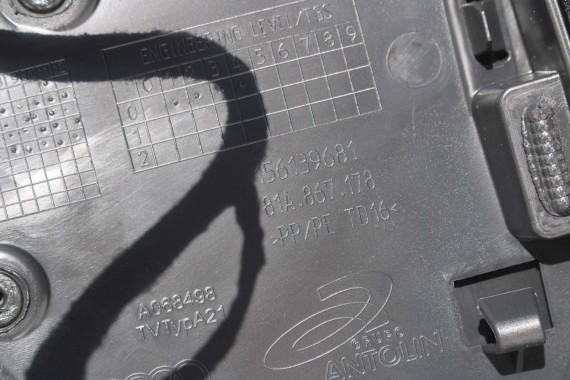 AUDI Q2 FOTELE KOMPLET FOTELI siedzeń siedzenia fotel tapicerka 81A skóra czarne kolor czarny kanapa siedzisko oparcie fotel