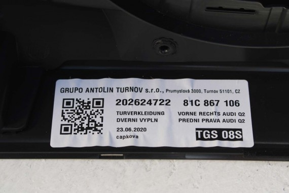 AUDI Q2 FOTELE KOMPLET FOTELI siedzeń siedzenia fotel tapicerka 81A skóra czarne kolor czarny kanapa siedzisko oparcie fotel