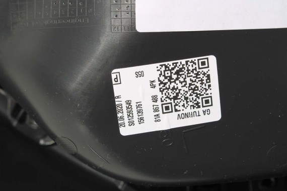 AUDI Q2 FOTELE KOMPLET FOTELI siedzeń siedzenia fotel tapicerka 81A skóra czarne kolor czarny kanapa siedzisko oparcie fotel